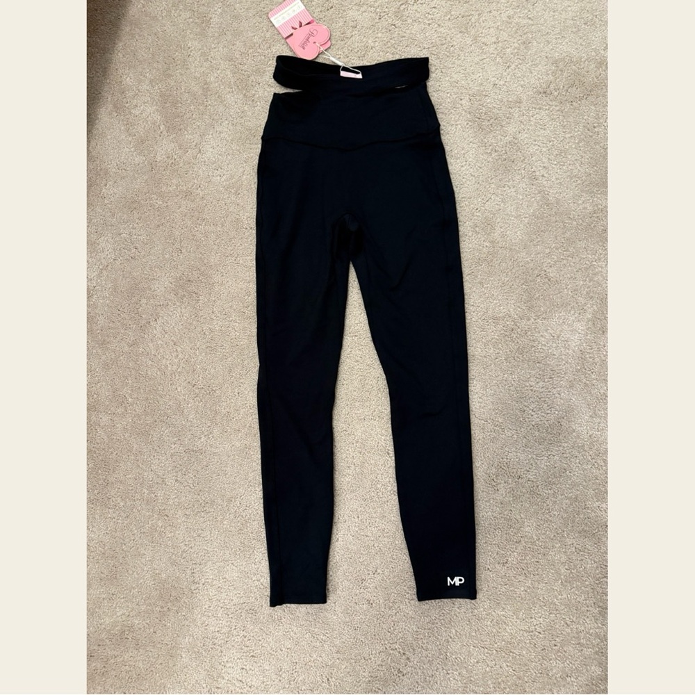 Bombshell Leggings! NWT- cross listed on Mercari! - Picture 1 of 4